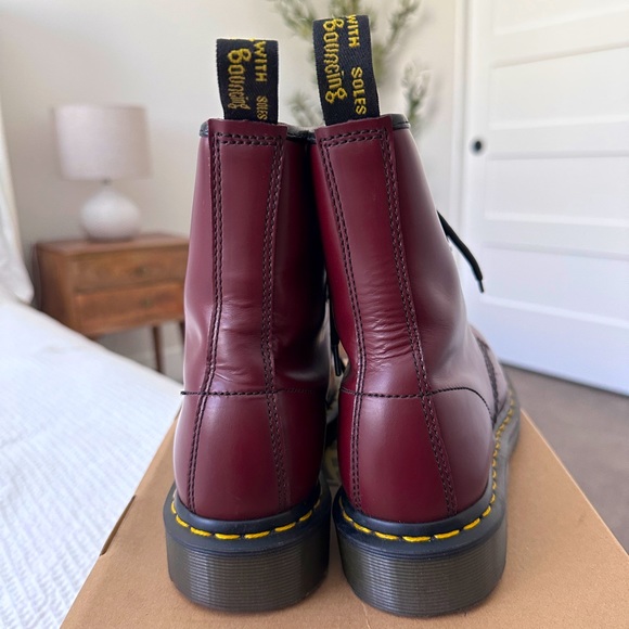 COPY - LIKE NEW ORIGINAL 2009 1460 CHERRY RED SMOOTH DR. MARTENS!!!➕🍒 Size: 6 - Picture 4 of 16